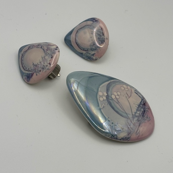 Artistic Pink and Blue Ceramic Brooch and Earrings Set - Picture 4 of 10